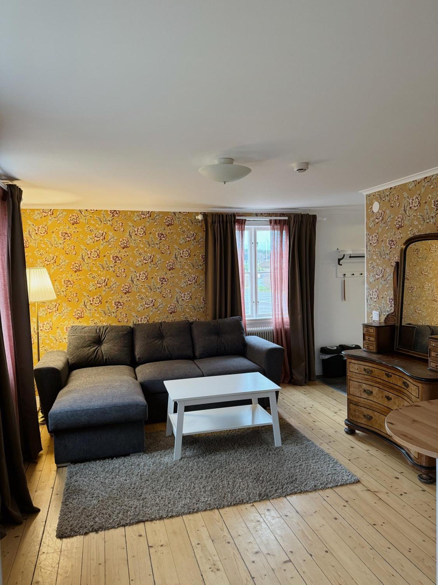Smalandsgarden Hotel Granna ภายนอก รูปภาพ