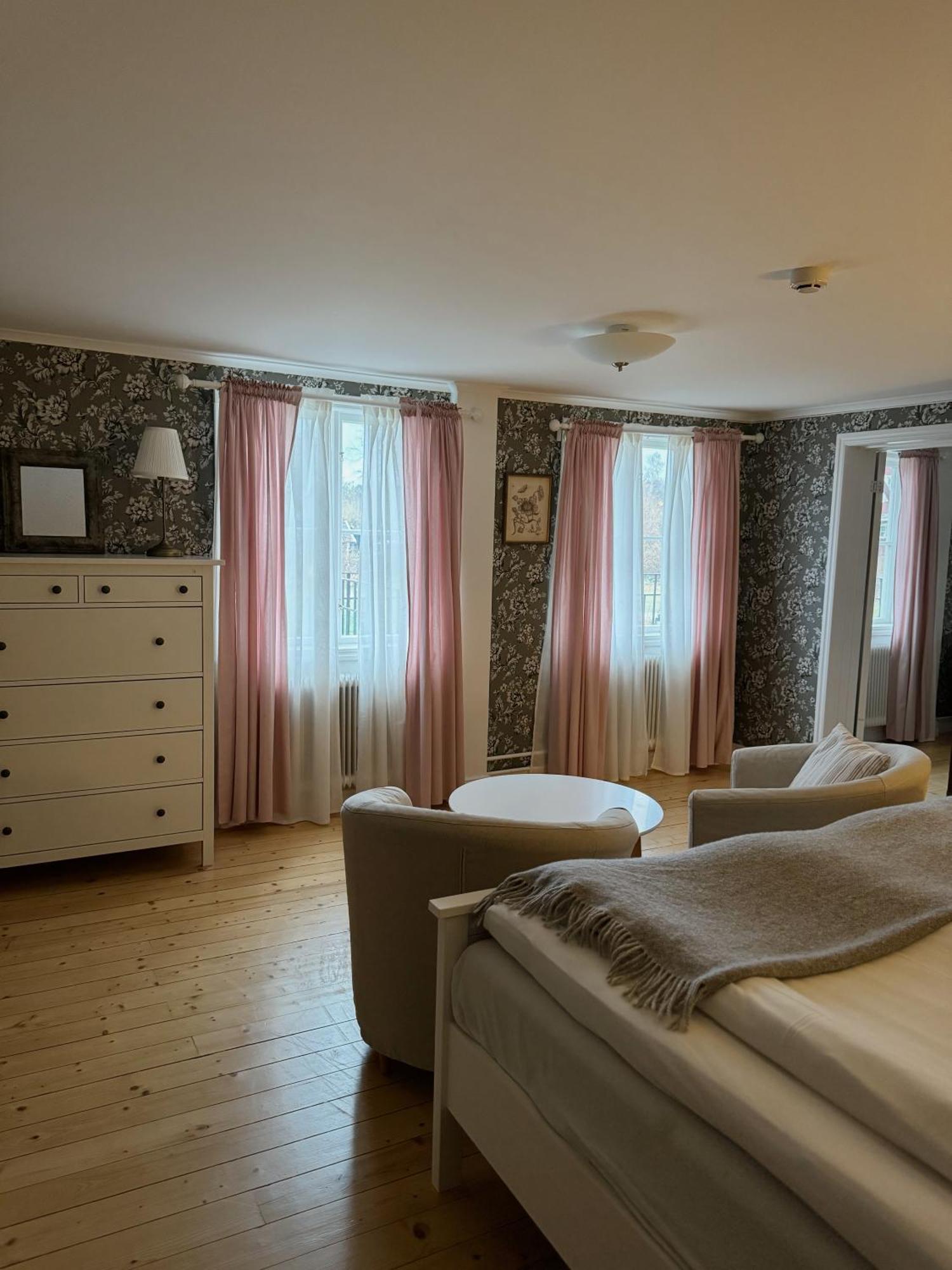 Smalandsgarden Hotel Granna ภายนอก รูปภาพ